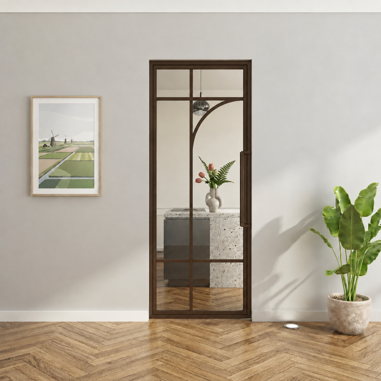 Dubbele bronzen taatsdeuren in warm interieur